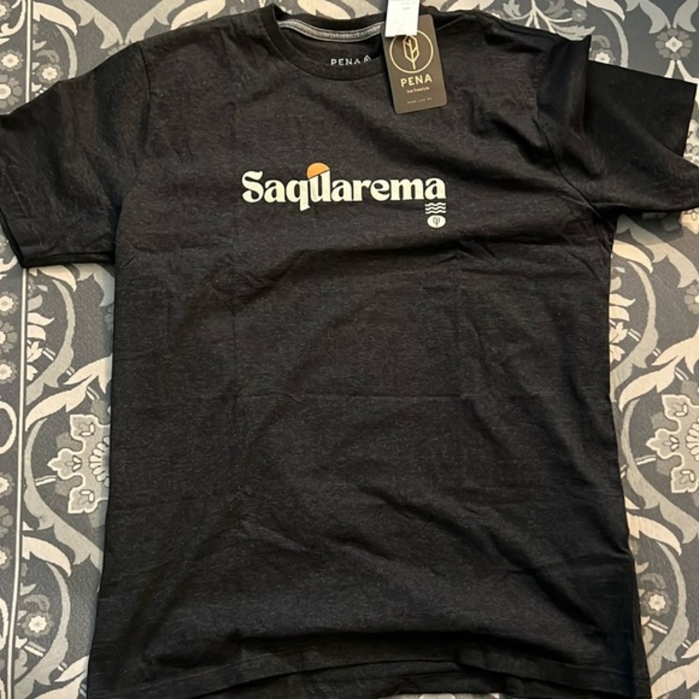 Pena Saquarema T-shirt NWT L